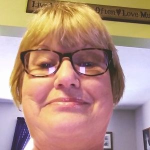 Meet your Posher, Lori
